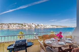 Bild från Blue Harbour 4 Seafront 3-bedroom self catering holiday Apartment with terrace, Hotell på Malta