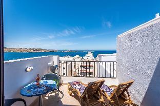 Bild från GetawaysMalta - Studio Penthouse With Seaview Terrace, Hotell på Malta